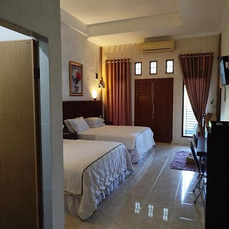 Kana Hasya Homestay "Rumoh Jamee" Meulaboh Exterior photo