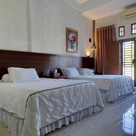 Kana Hasya Homestay "Rumoh Jamee" Meulaboh Exterior photo